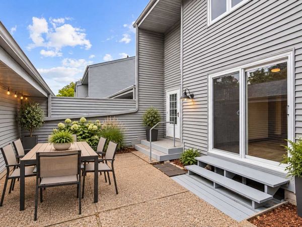 2646 Mackubin Street, Roseville, MN 55113