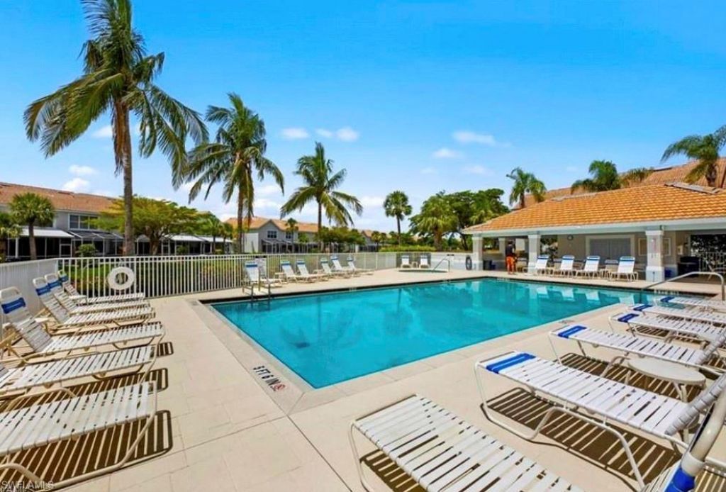 8381 Village Edge Cir, Fort Myers, FL 33919 Photo