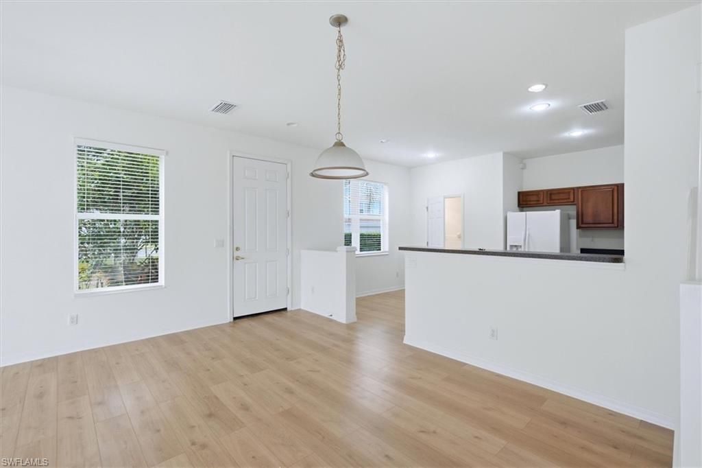 8381 Village Edge Cir, Fort Myers, FL 33919 Photo