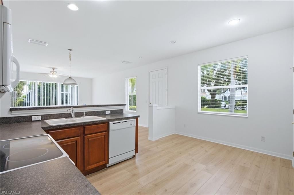 8381 Village Edge Cir, Fort Myers, FL 33919 Photo