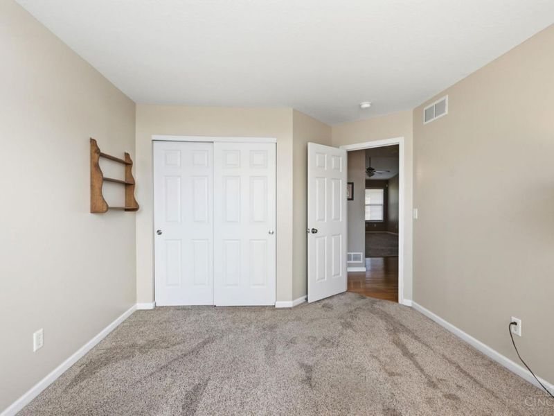 1970 Redbud Drive, Hamilton, OH 45013 Photo 9