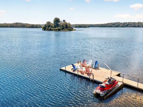 86 Pimlico Pond Road, Mashpee, MA 02649