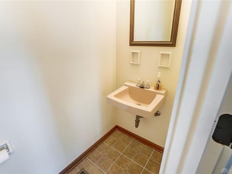 640 Deptford Avenue, Washington Township, OH 45429 Photo 17