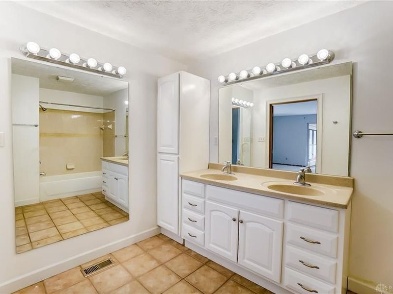 640 Deptford Avenue, Washington Township, OH 45429 Photo 22