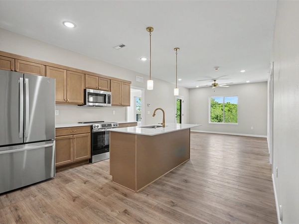4428 Deer Creek Rd, Unit 302, Iowa City, IA 52246