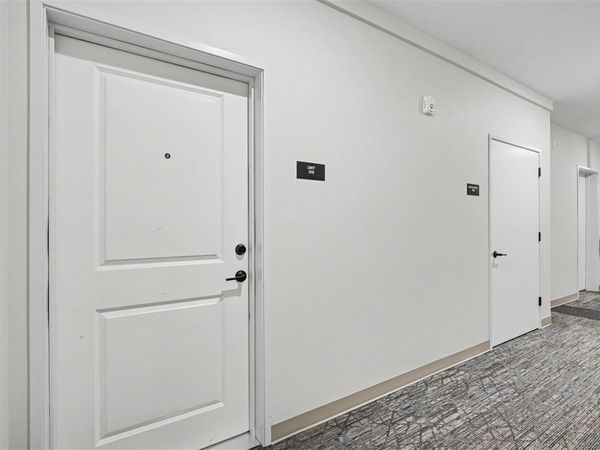 4428 Deer Creek Rd, Unit 302, Iowa City, IA 52246