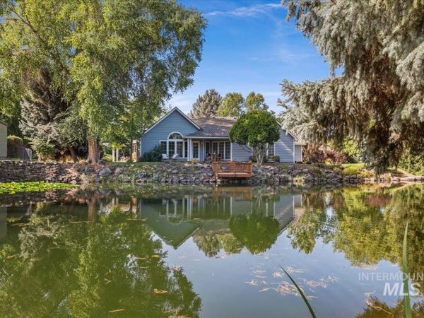 4886 N Lake Front Pl, Garden City, ID 83714