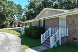 1118 Greenlawn Drive  photo 4