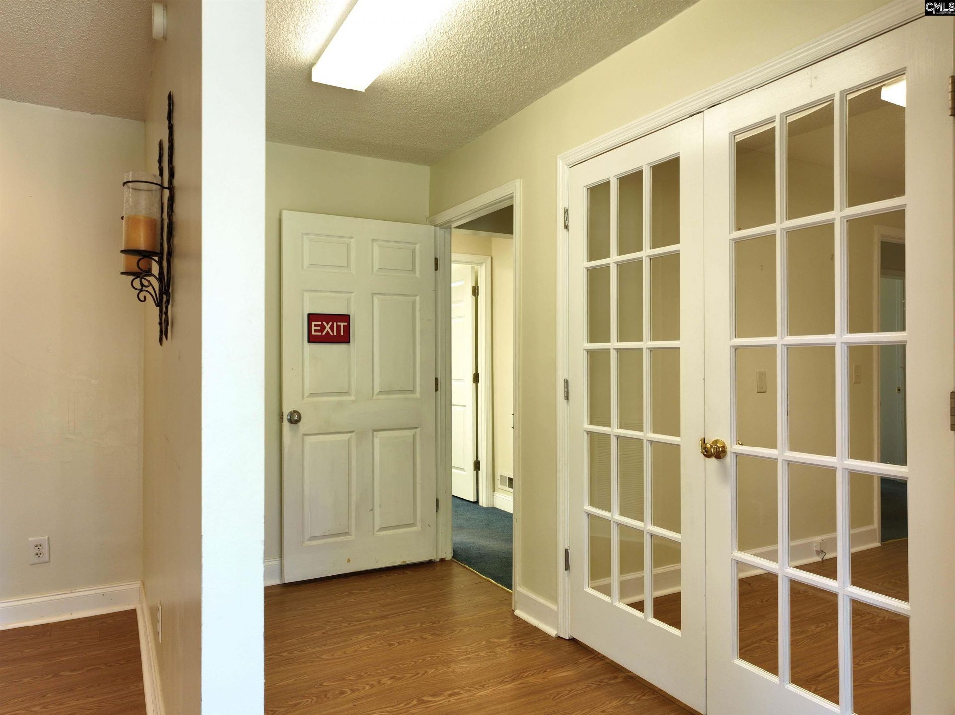 1118 Greenlawn Drive  Photo 8