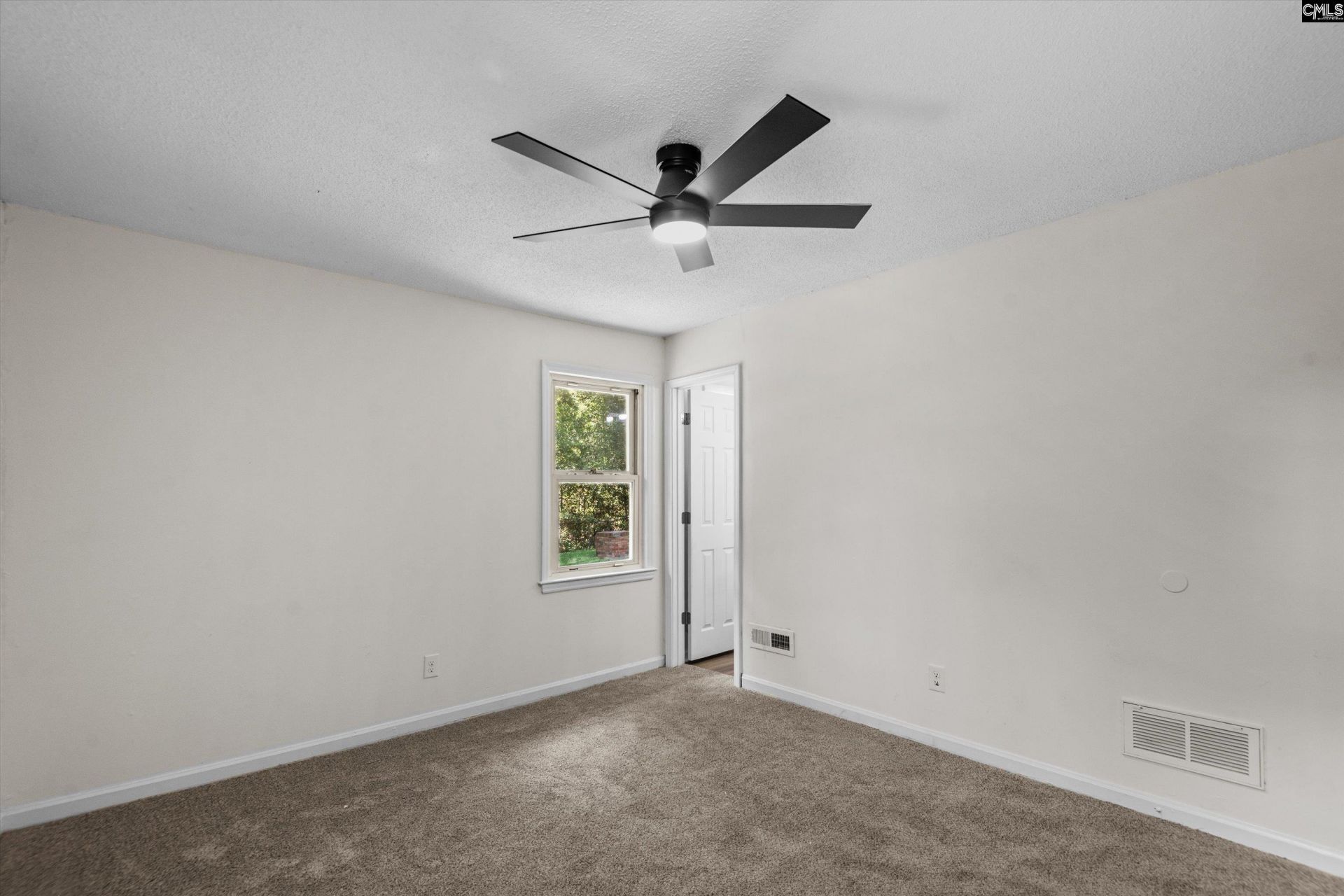 1817 E Boundary Road  Photo 13