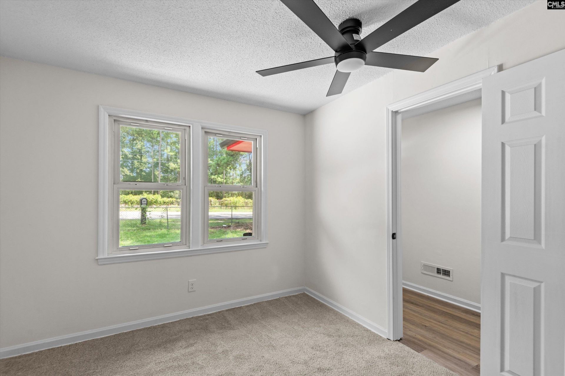 1817 E Boundary Road  Photo 17
