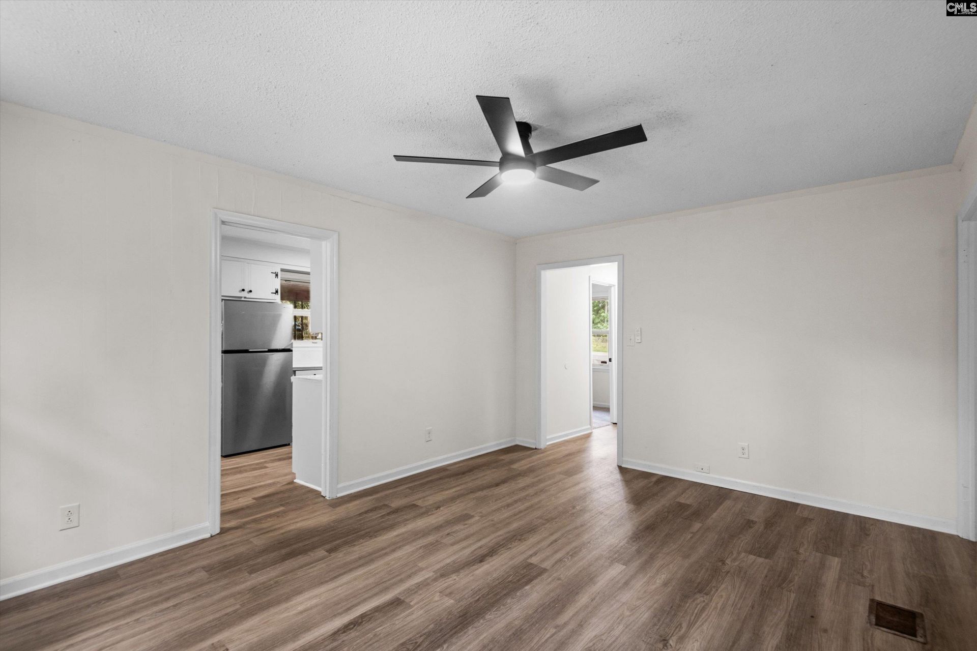 1817 E Boundary Road  Photo 6
