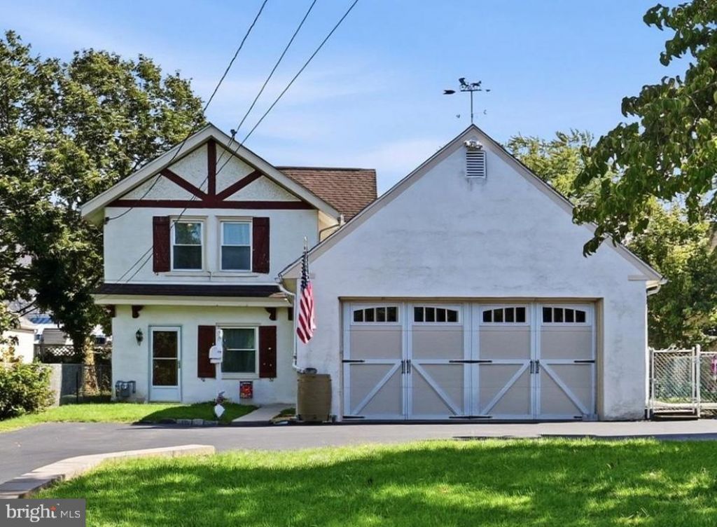 35 E TURNBULL AVENUE , HAVERTOWN, PA 19083