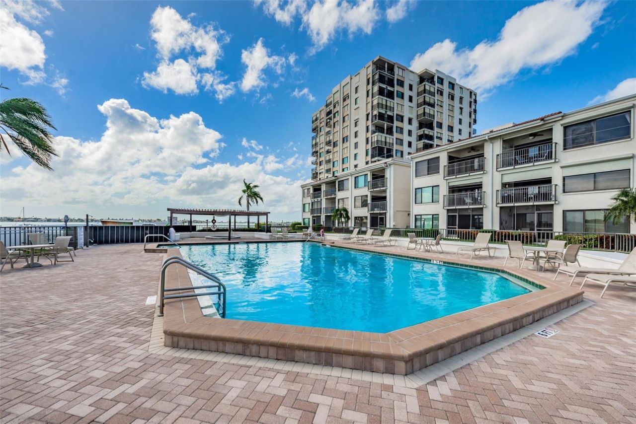 6287 Bahia Del Mar Circle, Unit 113, Saint Petersburg, FL 33715 Photo