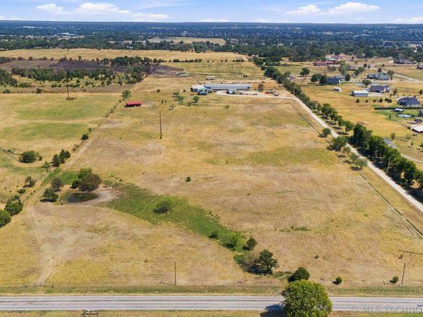 12183 Memorial Drive, Collinsville, OK 74021