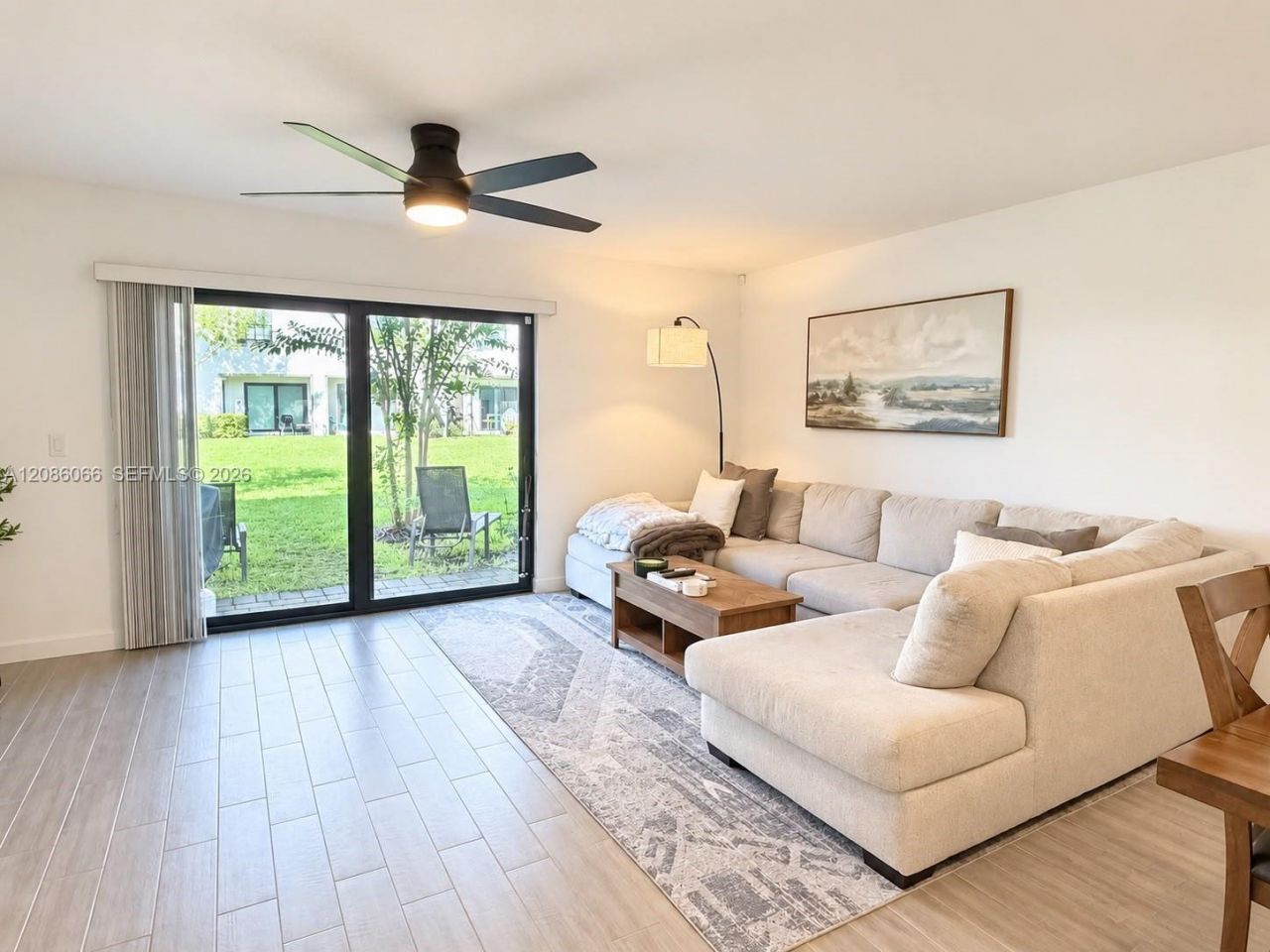 5013 Woods Edge Cir , Riviera Beach, FL 33410 Photo