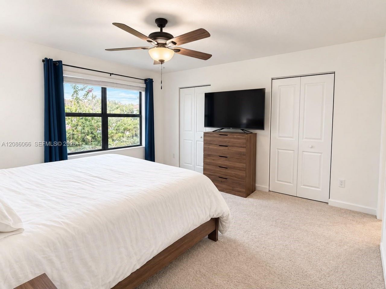 5013 Woods Edge Cir , Riviera Beach, FL 33410 Photo