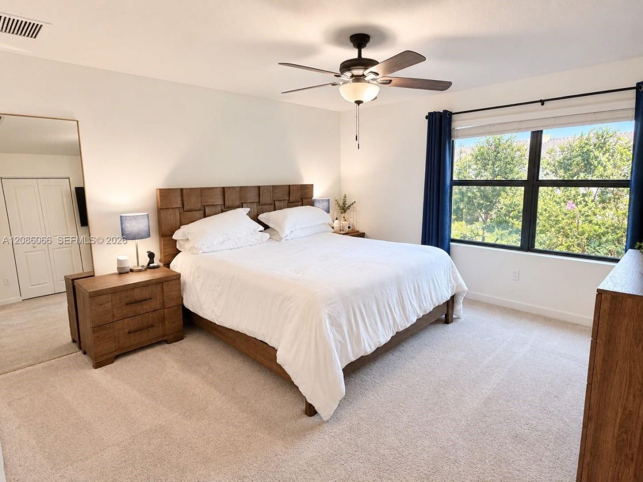 5013 Woods Edge Cir , Riviera Beach, FL 33410 Photo