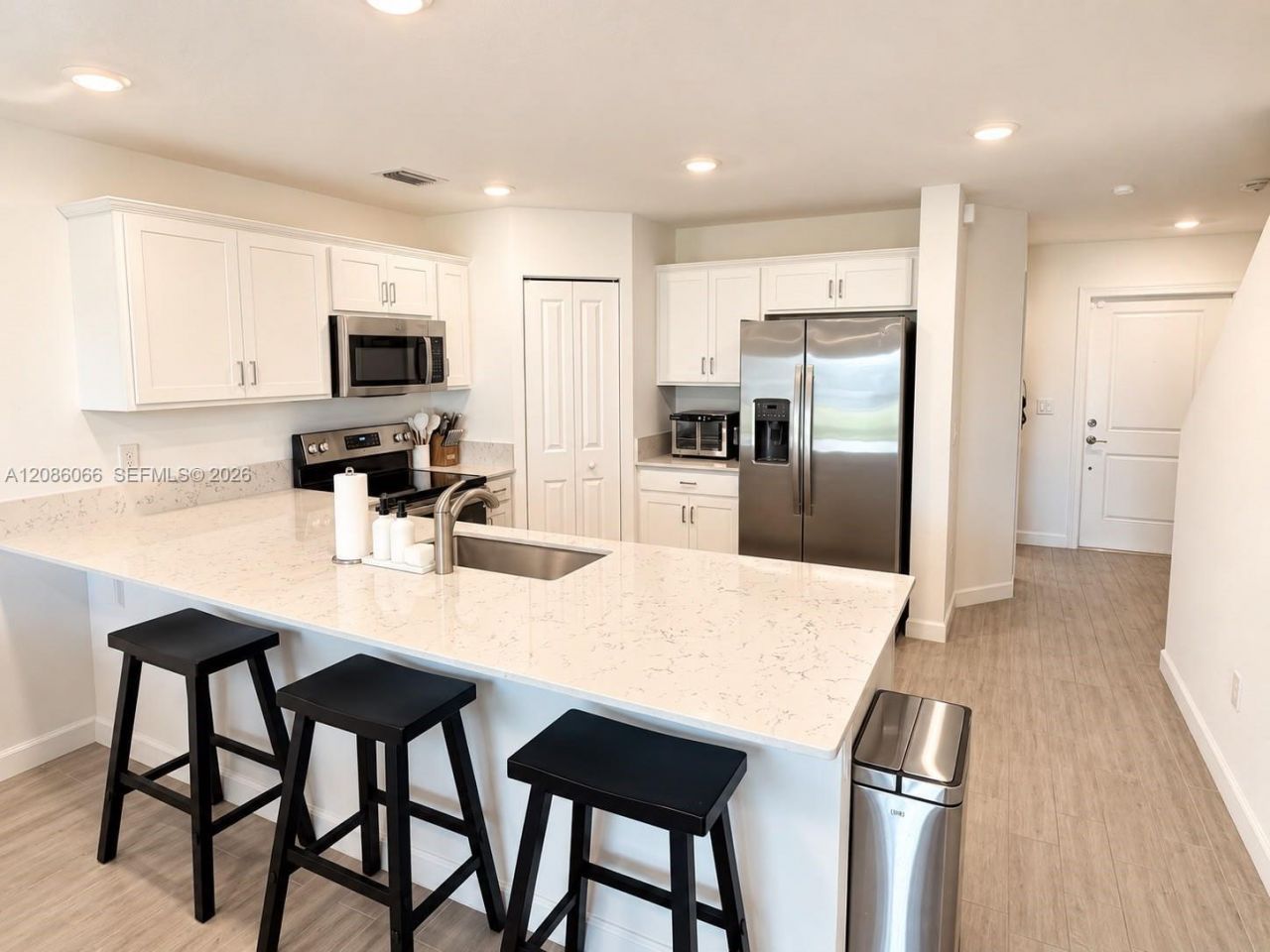 5013 Woods Edge Cir , Riviera Beach, FL 33410 Photo