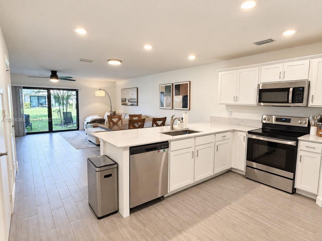 5013 Woods Edge Cir , Riviera Beach, FL 33410 Photo