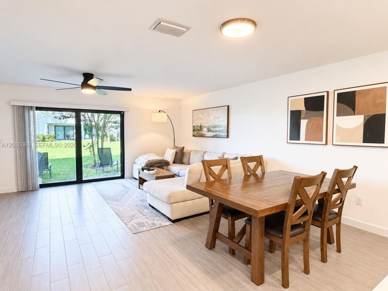 5013 Woods Edge Cir , Riviera Beach, FL 33410 Photo