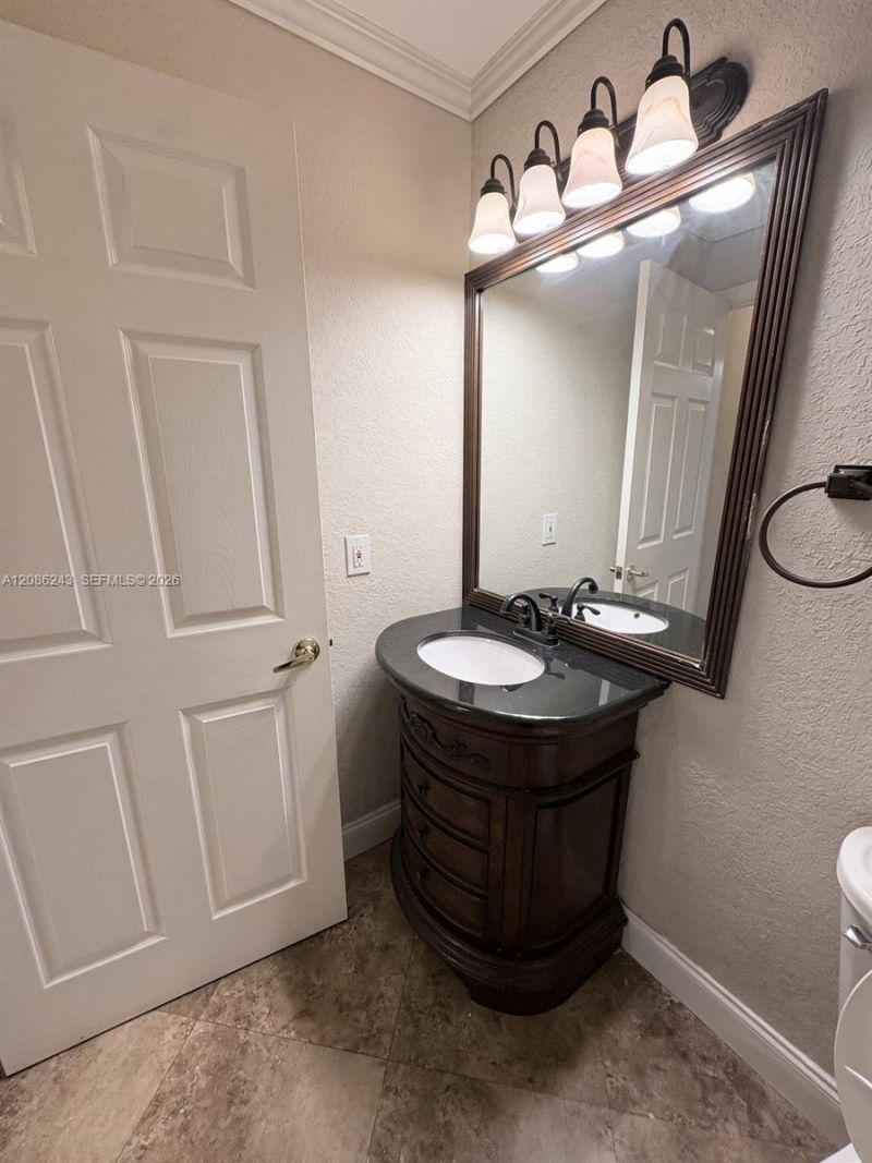 2297 NW 171st Ter, Pembroke Pines, FL 33028 Photo