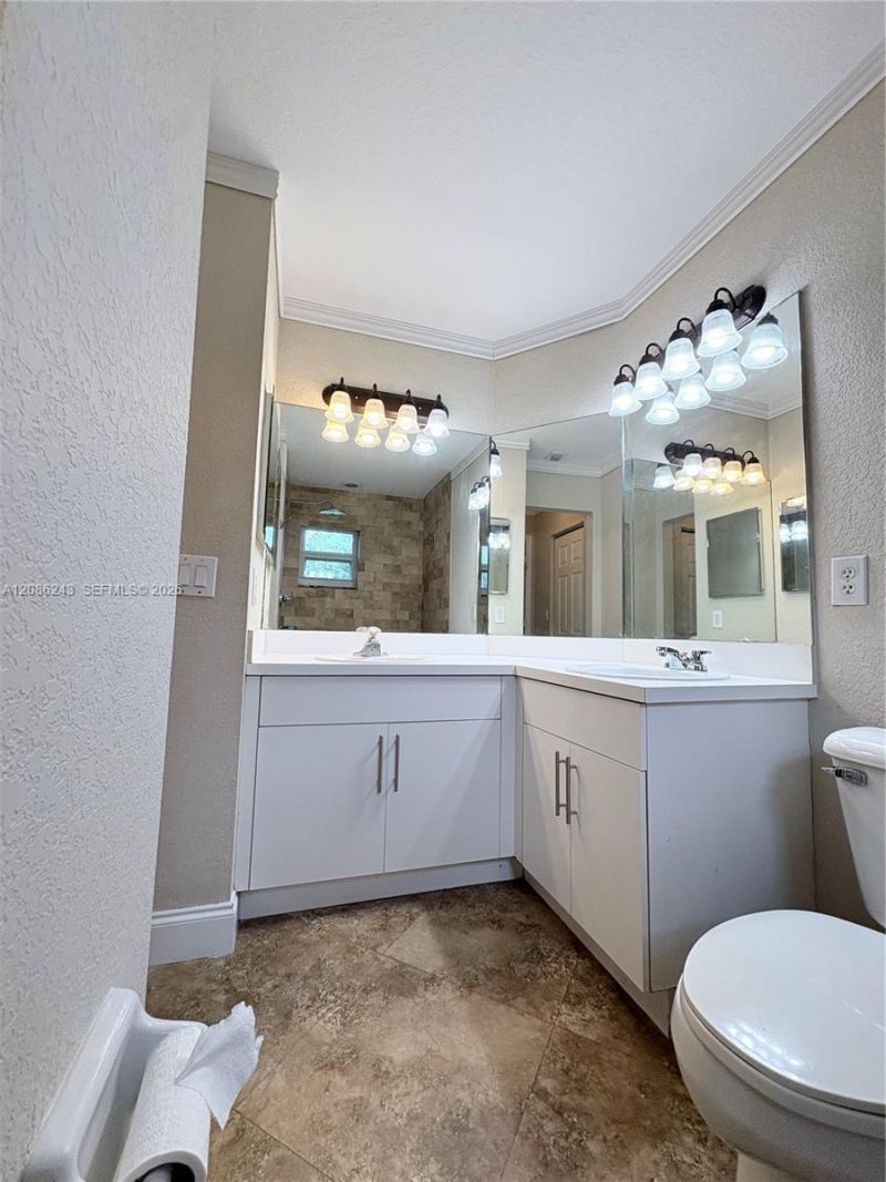 2297 NW 171st Ter, Pembroke Pines, FL 33028 Photo