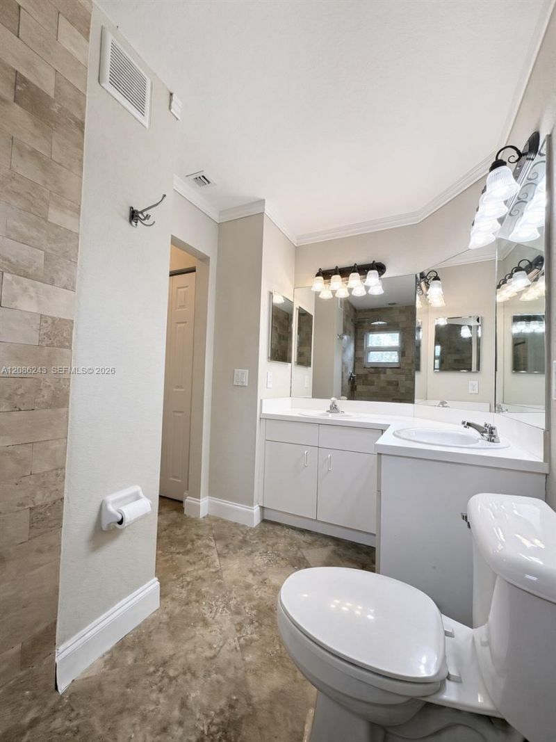 2297 NW 171st Ter, Pembroke Pines, FL 33028 Photo