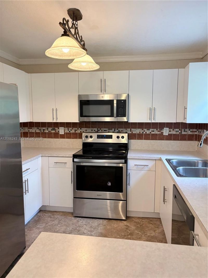 2297 NW 171st Ter, Pembroke Pines, FL 33028 Photo