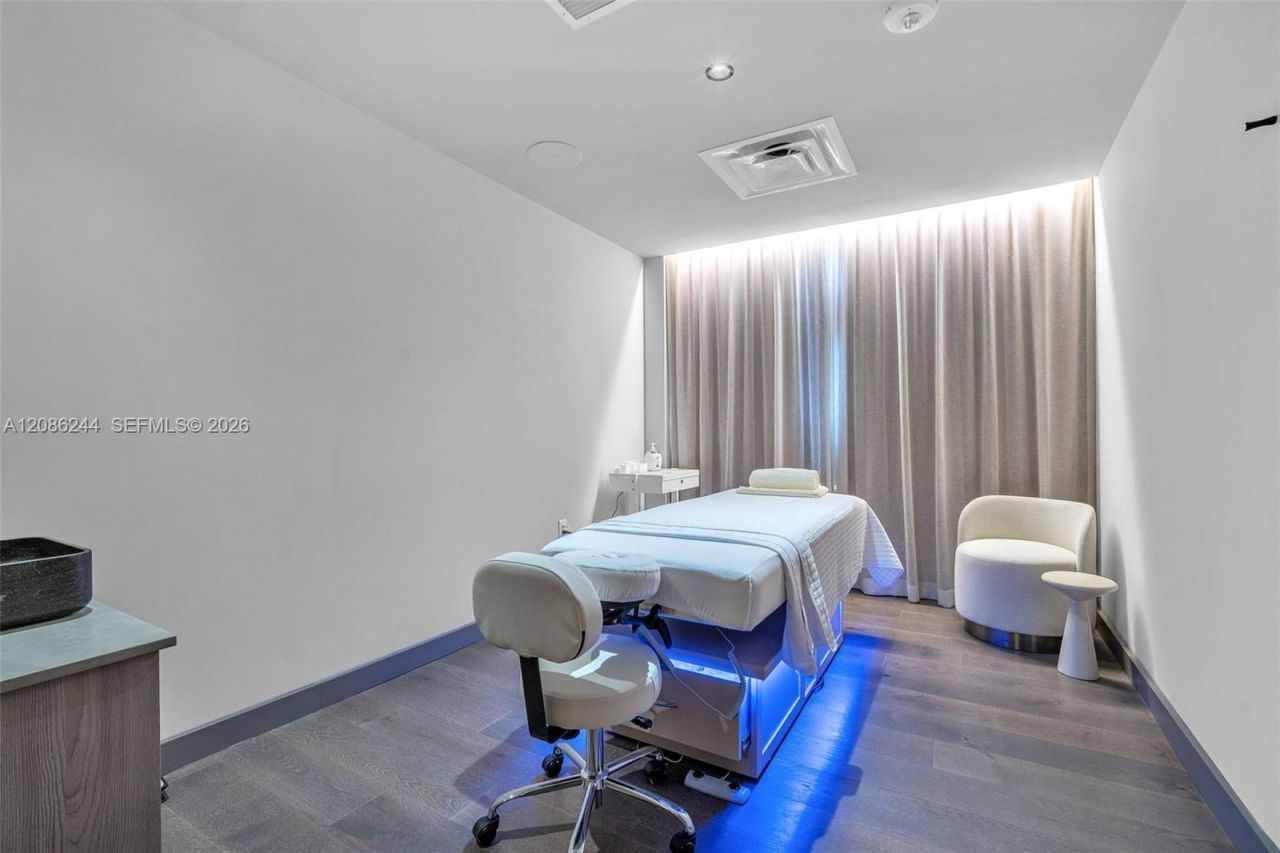 159 NE 6th St, Unit 2704, Miami, FL 33132 Photo