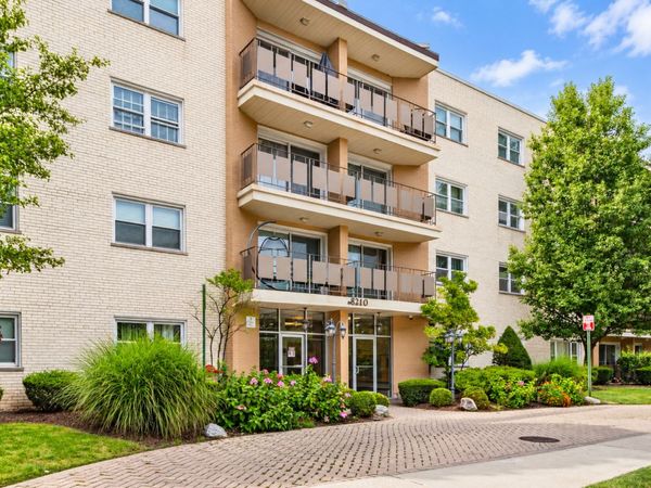 8210 ELMWOOD Street, Unit 314, Skokie, IL 60077