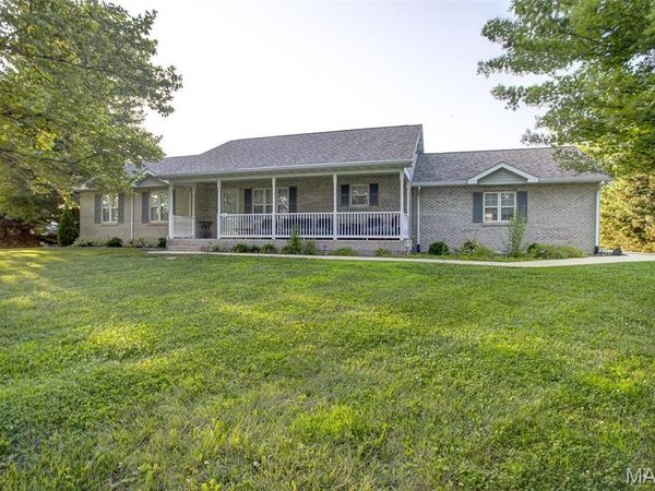 1 Heritage Trail , Moro, IL 62067