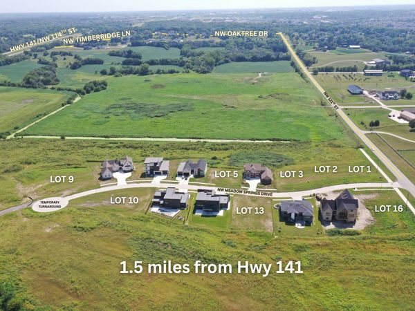 11865 Meadow Springs Drive , Johnston, IA 50131