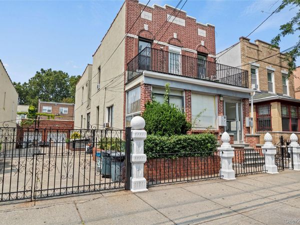 32-60 43rd Street, Unit 2F, Astoria, NY 11103