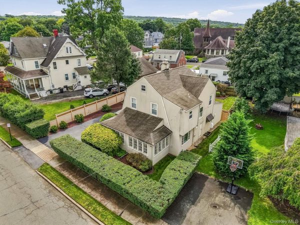 61 E Maple Avenue , Suffern, NY 10901