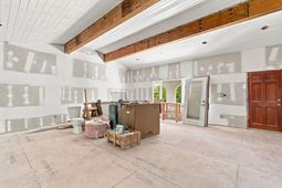 462 Lakeshore Dr. photo 4