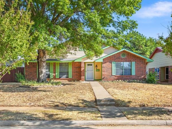 849 Meadowlark Drive , Lewisville, TX 75067