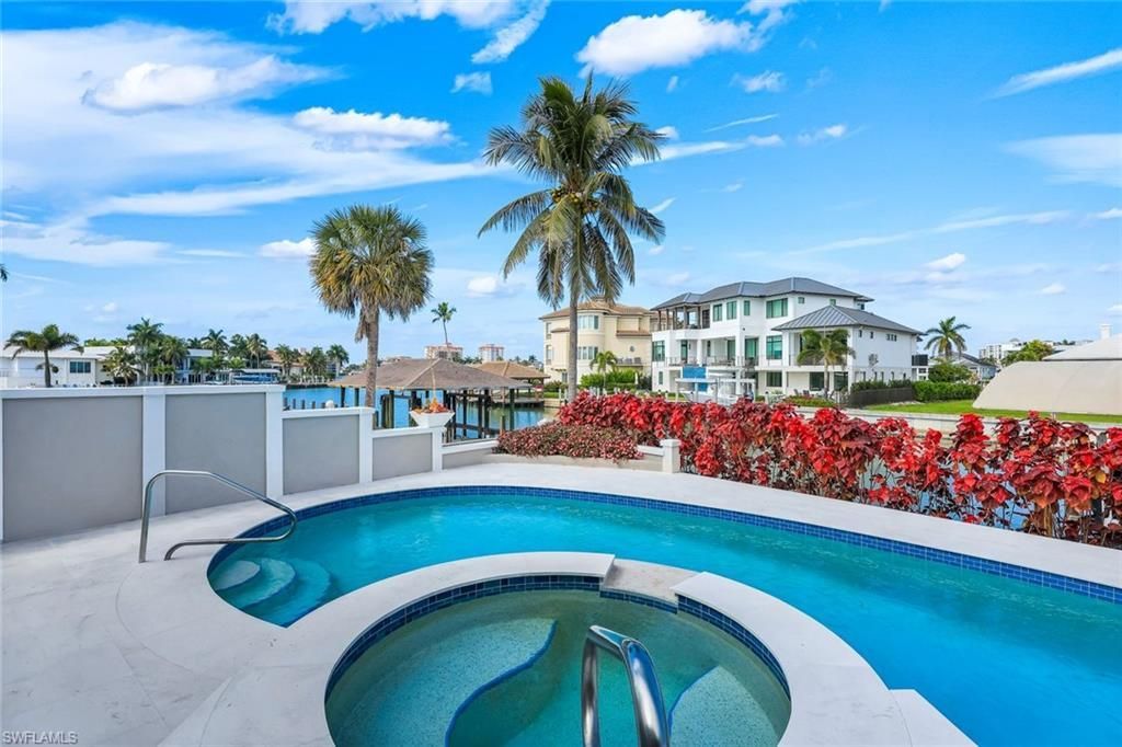 375 Germain Ave, Naples, FL 34108 Photo