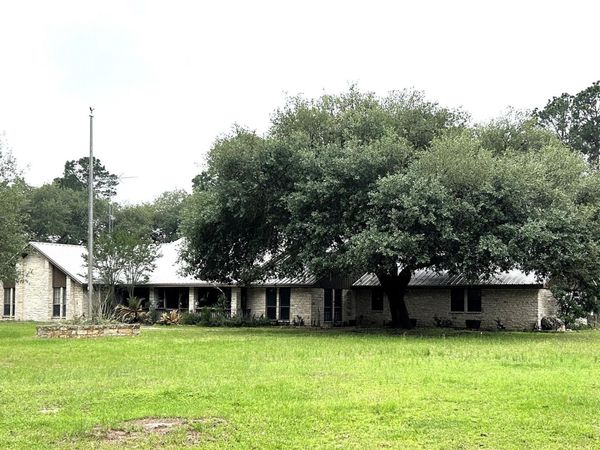 5455 N Us-77 Highway, La Grange, TX 78945
