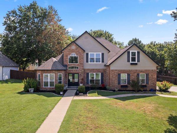 9209 N 137th East Avenue , Owasso, OK 74055