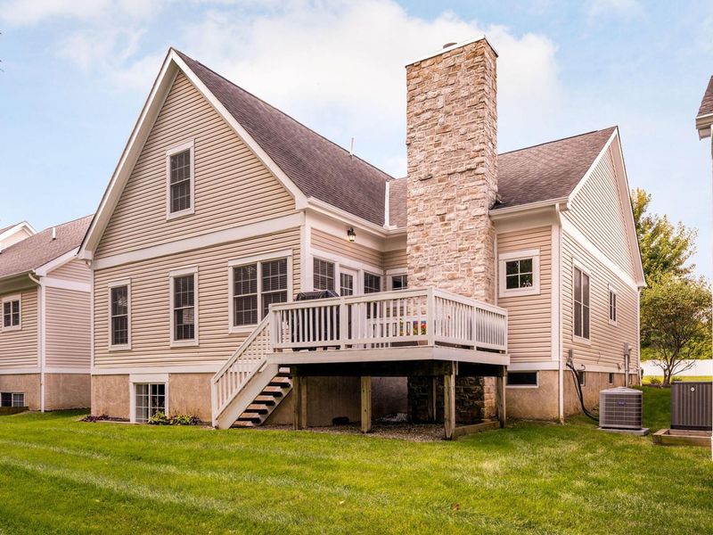 152 Creekside Green Drive, Unit 15, Gahanna, OH 43230 Photo 2