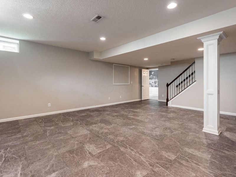 152 Creekside Green Drive, Unit 15, Gahanna, OH 43230 Photo 32
