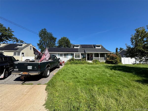 29 Hileen Drive , Kings Park, NY 11754