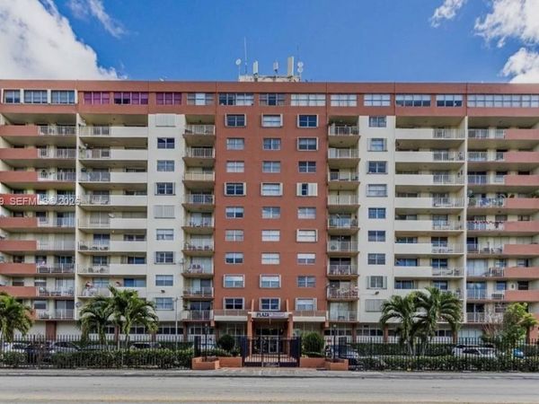 4675 W 18th Ct, Unit 904, Hialeah, FL 33012