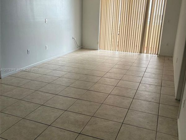 4675 W 18th Ct, Unit 904, Hialeah, FL 33012