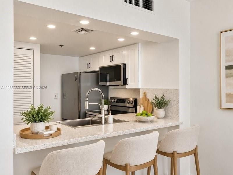 540 Brickell Key Dr, Unit 1603, Miami, FL 33131 Photo