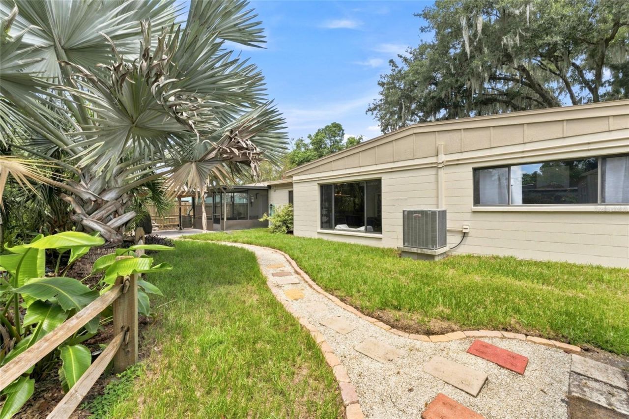 809 E River Drive, Temple Terrace, FL 33617 Photo