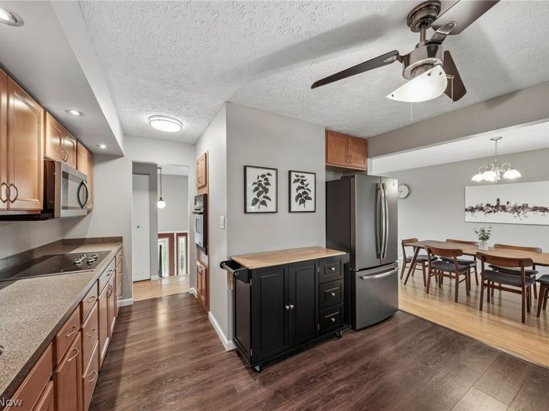 5750 Skyline Drive, Seven Hills, OH 44131 Photo 11