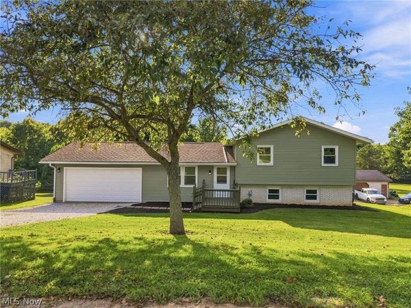 10856 Welton Road NE, Bolivar, OH 44612