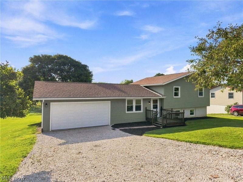 10856 Welton Road NE, Bolivar, OH 44612 Photo 2
